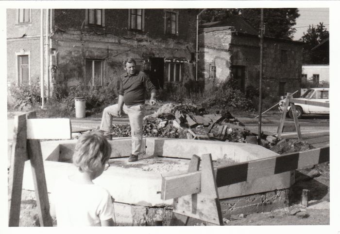 stavba: �ervenec - z��� 1984